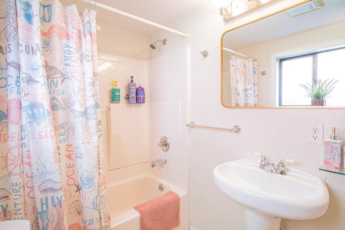 Fun Fremont 2br - Walk To Food And Shops! Holiday home *